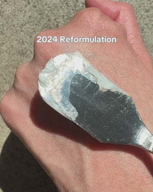 video showing texture of 2024 reformulation on a hand